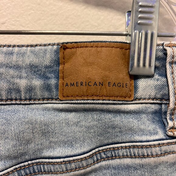 American Eagle Skater Jean Size 12 Distressed Women Jeans Medium Wash Blue - Picture 4 of 8